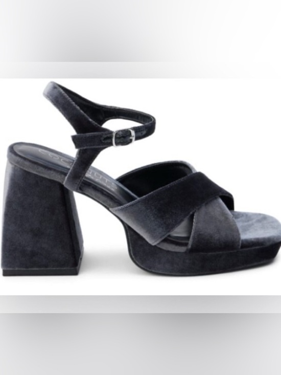 Coconuts by Matisse Shoes - Gray Velvet Coconuts By Matisse/Block Heel Robin Platform Sandals Size 7 NWOT